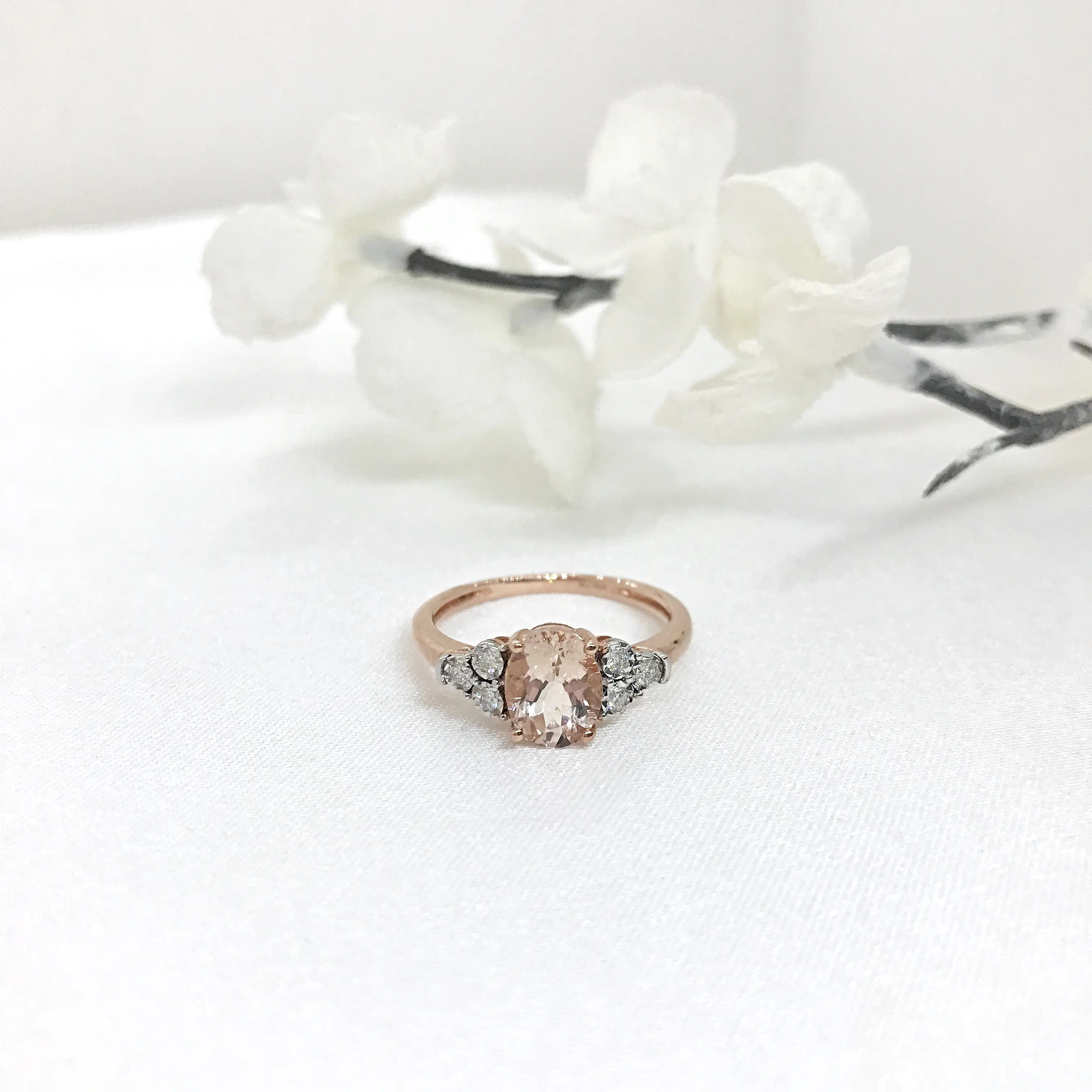 10k Gold Oval Morganite and Diamond Ring