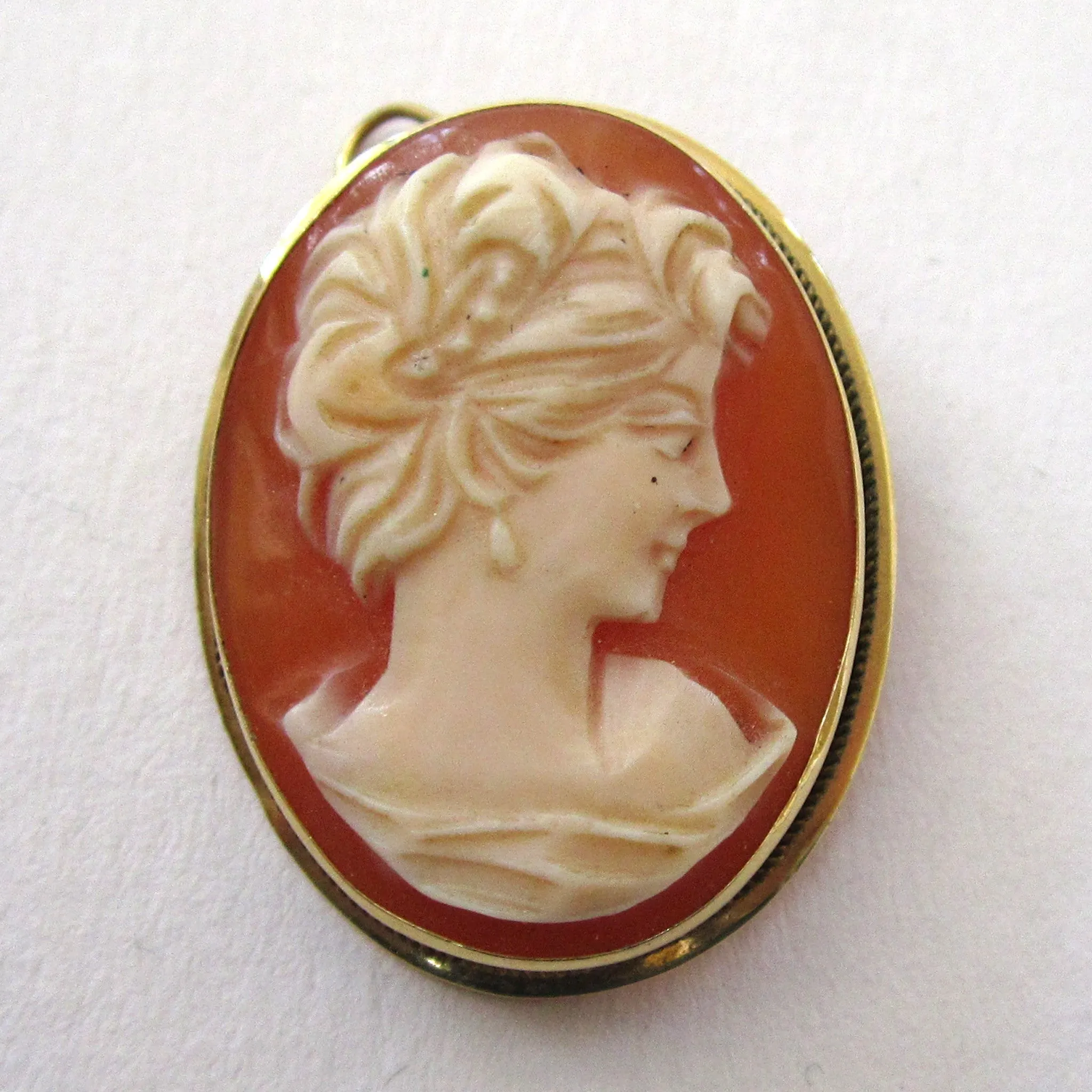 18K Yellow Gold Estate Shell Cameo Brooch/Pin/Pendant