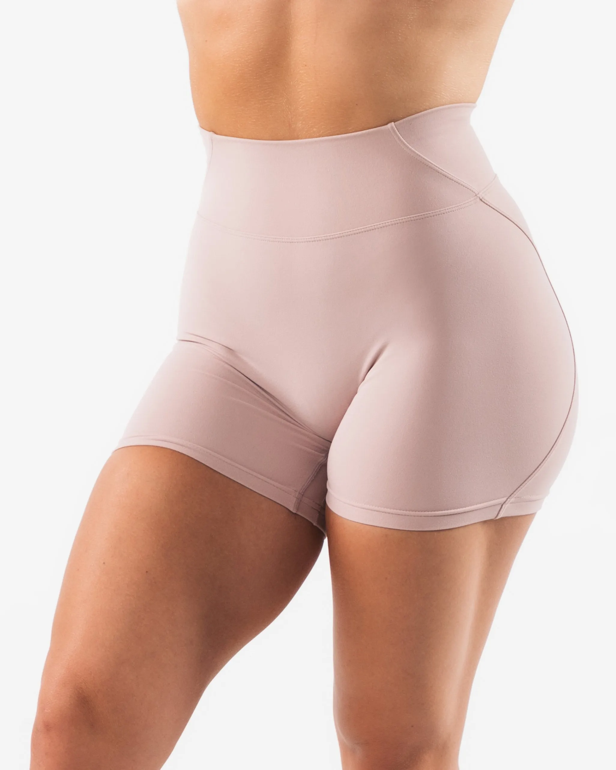 Aura Short 5 - Porcelain