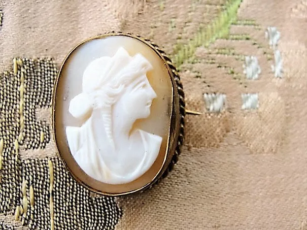 BEAUTIFUL Antique Cameo Brooch Classical Beauty Romantic Authentic Hand Carved Shell Cameo Pin Fine Victorian Jewelry