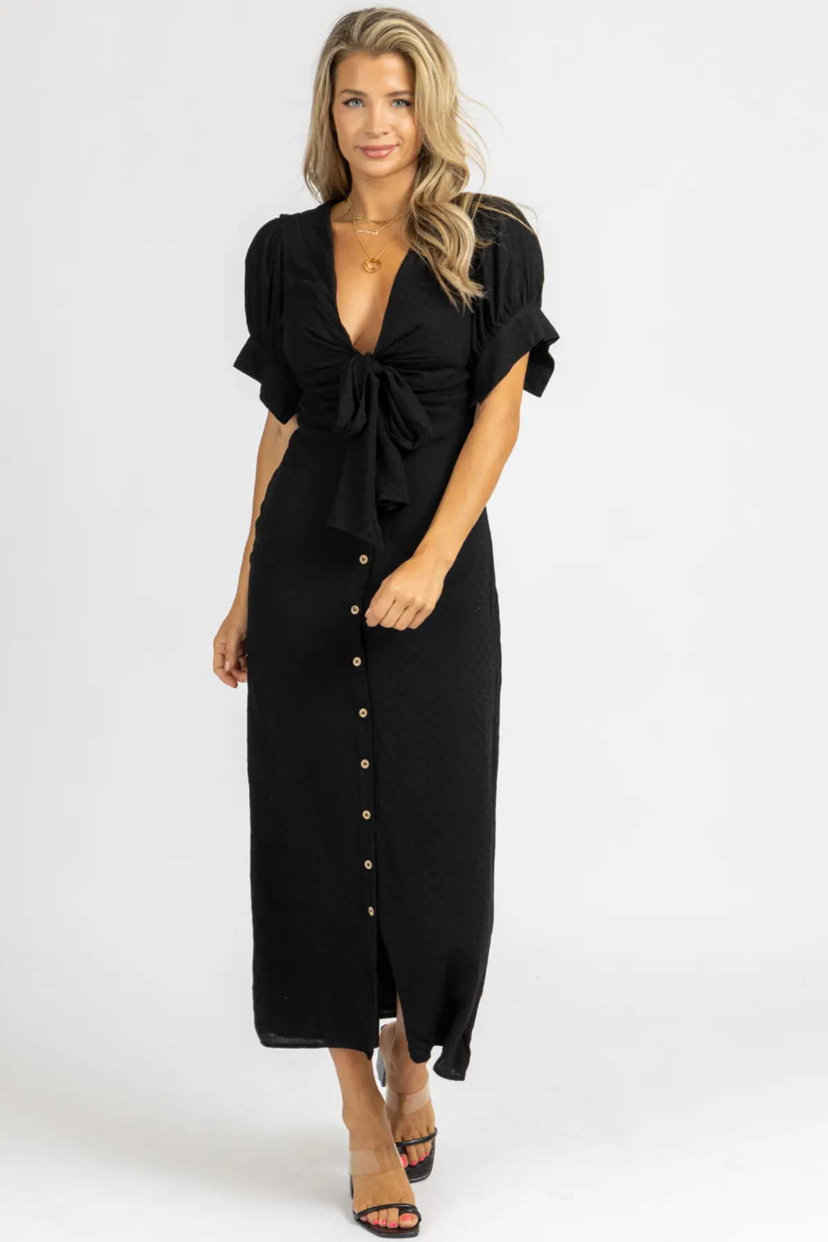 BLACK CENTER TIE CAP SLEEVE MAXI DRESS