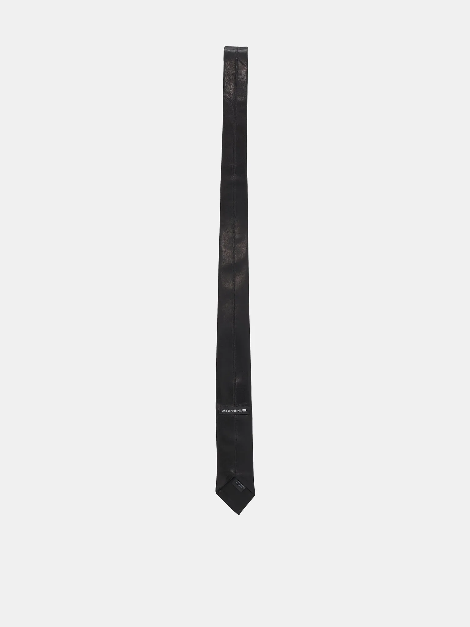 Sif Tie (B0012365-LT137-BLACK)