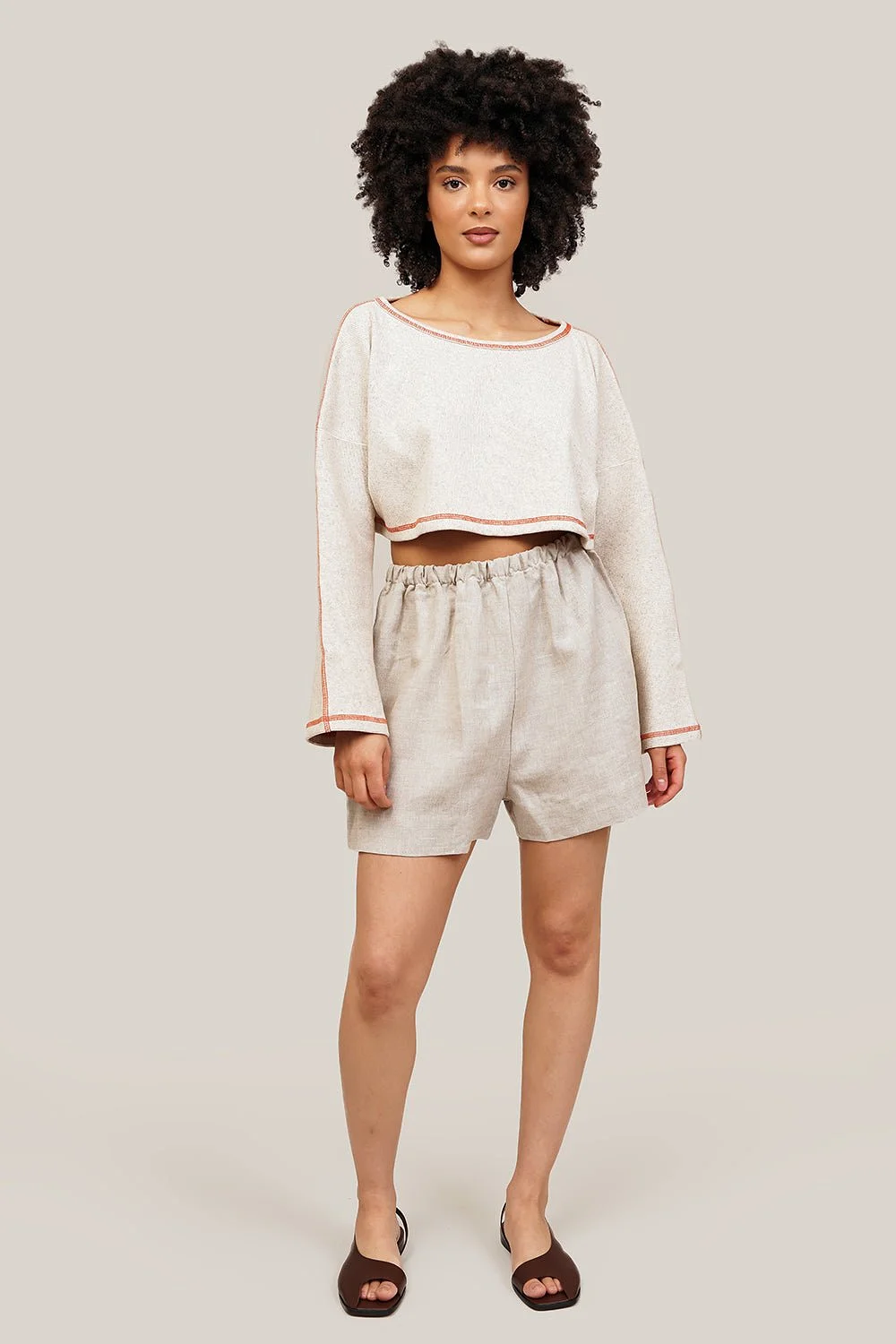 Undyed Nape Crop Pullover