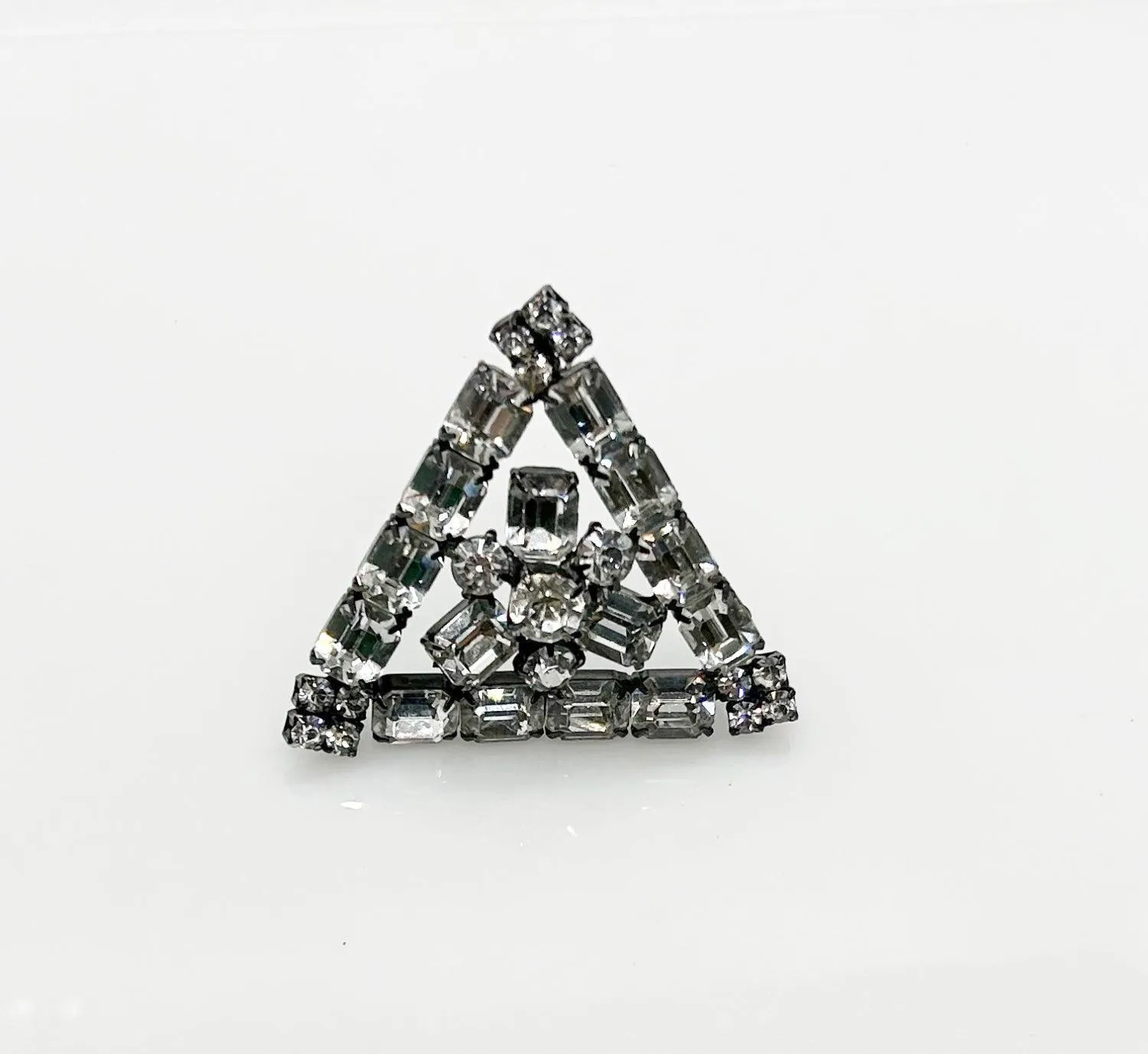 Vintage Geometric Bright Crystals Brooch in Japanned Metal