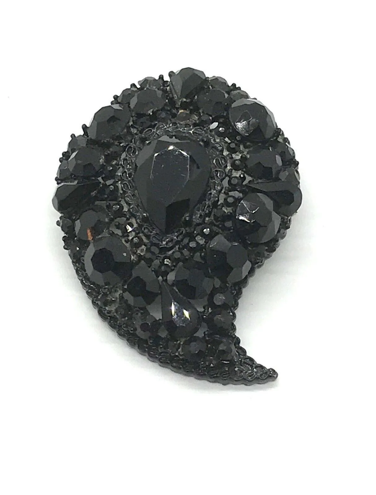 Wonderful Vintage Black Brooch in Paisley Shape